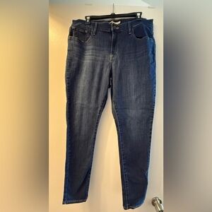 Levi's Classic Blue Skinny Jeans with Durable Stitching (16W)